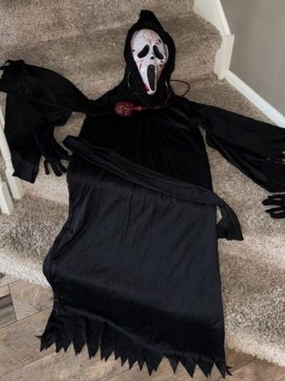 Ghost Face Killer Scream Bleeding Mask with Shroud Spirit Costume Adult Large